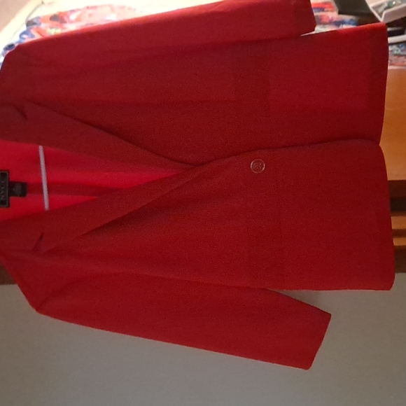 Red blazer - Picture 2 of 4